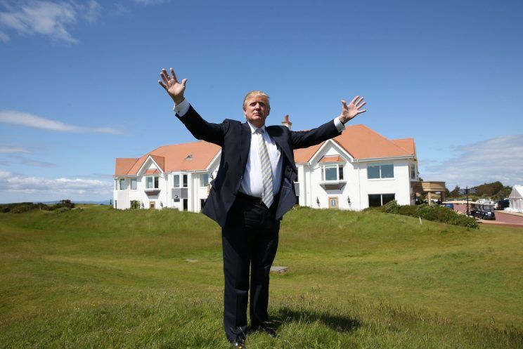 Tổng thống Donald Trump có bao nhiêu sân golf?